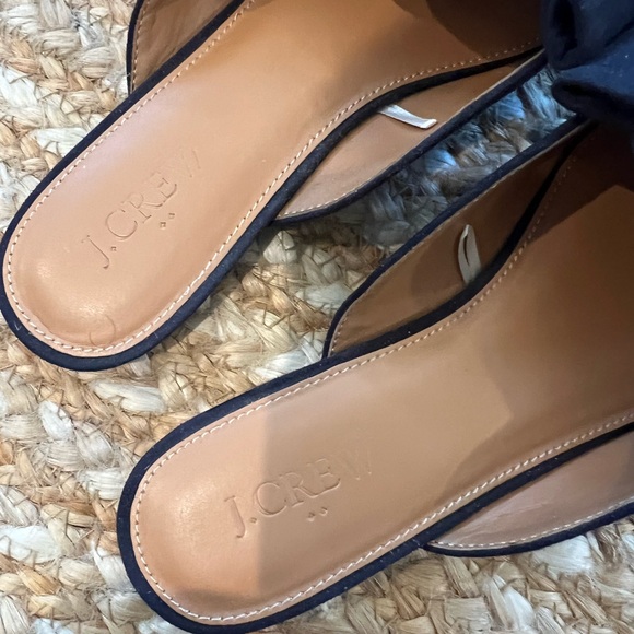 J. Crew Women's Elegant Navy Suede Bow Mules - SZ 6 - NWOT - Picture 2 of 3